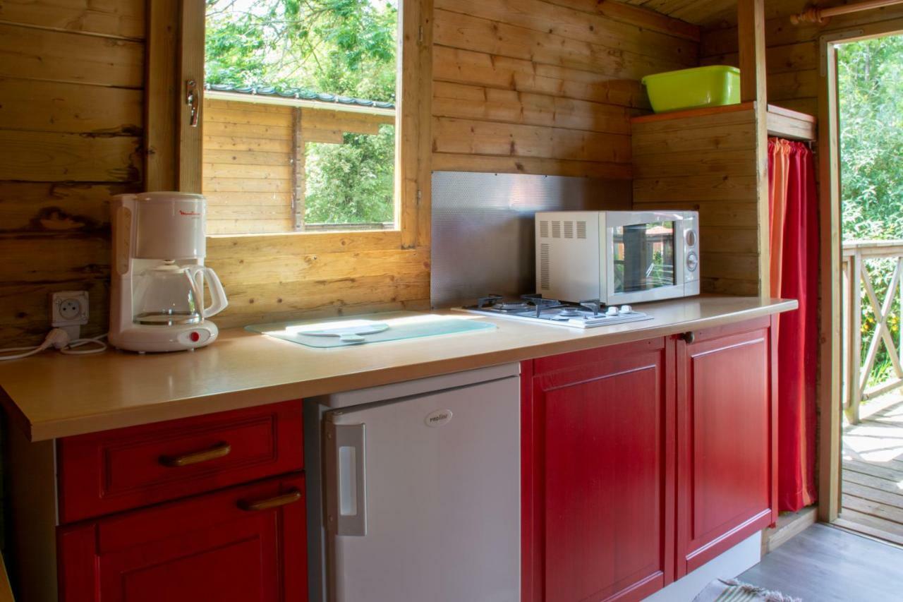 Camping Des Rochers Des Parcs Hotel Clecy Bagian luar foto
